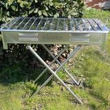 Ayaklı Büyük Mangal 60cm Kebapçı Geniş Oluklu Paslanmaz Galvaniz Gövde Krom Izgara Kömürlü Mangal