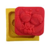 Aydede Üzerinde Çocuklar Silikon Pasta ve Seker Hamuru Kalibi 6x6x3 cm