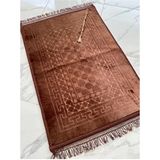 ayhanhome Lüks Kalın Yumuşak Peluş Seccade Hediyelik Çeyizlik Polyester Malzeme ile Kaymaz Taban Özellikli - 80 x 120 cm - Kahverengi