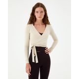 Ayma Active Kadın Krem Anvelop Wrap Crop -EcoVero Viskoz, Belden Bağlamalı, Vücuda Oturan, Kruvaze Tasarım, Kısa Crop Boy, Yoga, Pilates, Spor ve Günlük Aktiviteler İçin Rahat Bluz