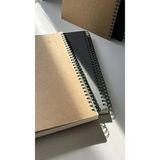 B5 Boyutunda Siyah Kapaklı Spiralli Defter - 100 Yaprak Kareli
