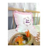 Baby Clime KIRLENT-8. 40X40 Cm Fırfırlı Nakışlı Kırlent Bebek İsimli Takı Yastığı İçi Dolgulu C11