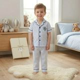 Baby Kids Colors Nakışlı Kısa Kol Erkek Bebek ve Çocuk Mvi Beyaz Çizgili Düğmeli 2'li Pijama Takımı - Pamuklu Uyku ve Ev Seti - Mavi - 2 Yaş