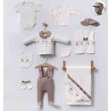Babys Tasarım %100 Pamuk Erkek Bebek Kahverengi Araba Nakışlı 10'lu Hastane Çıkışı, Yelekli Askılı Tulum, Battaniye ve Kombin Seti