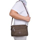 Bagacar 216 Klinkır Kaliteli Kumaş Bayan Çapraz Omuz Çantası Vizon - 23*17*12