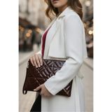 Bagfoni Grafina Acı Kahverengi Rugan Parlak Geometrik Desenli Portföy Clutch El Çantası 25x19 Cm