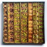 Baklawati Fıstıklı Karışık Arap Baklavası 800 gr Lüks Doğu Tatlısı Çeşitleri İçeren Kutuda