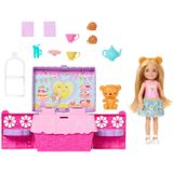 Barbie Aile Ve Dostlar Çay Partisi Açılır Oyun Seti, Sarışın Küçük Club Chelsea Bebek, Dönüşen Pikni