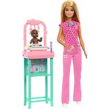 Barbie Kariyer Oyun Setleri - Doktor Bebek Çocuk Doktoru Barbie, sarışın bebek, 1 bebek figürü, mobilya ve aksesuarlar JCR72