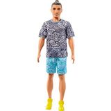 Barbie Ken Bebek, Çocuk Oyuncakları, Modacılar, Topuz İçinde Kahverengi Saç, Paisley Tee ve Şort, Kıyafet ve Aksesuarlar
