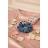 Barbie Lisanslı Pembe Serisi Saç Tokası – Denim Görünümlü Nakışlı Şık Lastik Toka 13 Cm