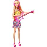 Barbie Malibu Şarkıcı Bebek Renkli Elbise ve Gitar Aksesuarlarıyla Eğlenceli Oyun Seti