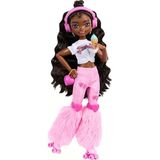 Barbie Rüya Arkadaşlar Bebek Ve Aksesuarları, Eklemleri Bükülebilen, Koyu Kahverengi Saçlı, Patenci Barbie 'Brooklyn' Bebek, Müzik Ve Video Te