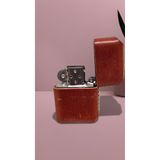 Basarideri İtalyan Derisi Çakmak Kılıfı ve Zippo Tip Metal Çakmak Seti – Gazsız Gönderim (Platin Taba)