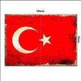 Bedeko Ahşap Tablo Eski Zemin Üstünde Türk Bayrağı 70*100Cm
