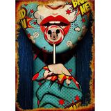Bedeko Ahşap Tablo Pop Art Lolipop Yiyen Kadın