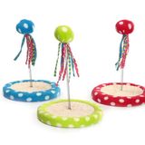 Beeztees Kedi Oyuncağı, Yaylanabilir Kuyruklu Peluş Top, Çeşitli Renklerde, 18,5X18,5X26cm
