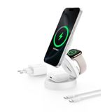 Belkin MagSafe Uyumlu Şarj Cihazı, 3'ü 1 Arada Dönüştürülebilir Kablosuz Şarj İstasyonu, iPhone 17, Apple Watch, AirPods için Qi2 sertifikalı 15 W Şarj, Kaymaz Tabanlı, 36 W Adaptör Dahil, Beyaz