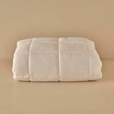 BELLA MAISON Premium Çiçek Desenli Dış Kumaş:%30 Bambu%70 Pamuk/İç Dolgu:%30 Bambu%70 Polyester Yorgan, Beyaz, Tek Kişilik (155x215 cm)
