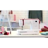 Bernette Sew&go 7 Elektronik Ev Tipi Dikiş Makinesi - 80 Dikiş Programlı, LCD Ekranlı