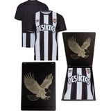 Beşiktaş Lisanslı Çubuklu Forma M Beden Siyah - Beyaz Renkli Ahşap Kutulu Kartal Modeli