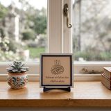 Besmele Yazılı Modern Masaüstü Obje, Evinize Bereket ve Anlam Dolu 10x10 cm Minyatür Sanat Tasarımı