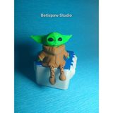 Betispaw Studio Baby Yoda Hareketli Figür Oyuncak Ofis Oda Dekoru - Kahverengi