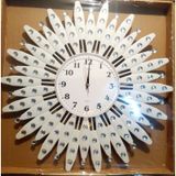 Beyaz Çok Bol Taşlı 55 cm Ferforje Camlı Geometrik Duvar Saati