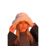 Beyaz Peluş Bucket Şapka | Üstü Kısa Kenarı Uzun Kürk Tasarım | Premium Kışlık Aksesuar | White Faux Fur Headwear