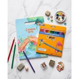 Bic Kids Tropicolors 24’lü Kuru Boya Kalemi Seti - 1 Adet Kapaklı ve Kulplu Boyama Defteri Hediyeli - Yeşil