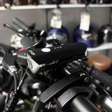 Bike Sky Evo 300 Lümen Bisiklet Ön Far Aydınlatma ( Şarjlı Type Kablo Uyumlu ) - Siyah