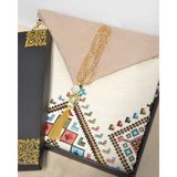 Bilenler Çeyizlik Hediyelik Seccade Eşarp Tesbih Set – Kilim Desenli Kadife Astarlı Seccade, Eşarp, Kristal Tesbih Özel Kutulu Lüks Hediye Seti - Beyaz