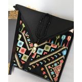 Bilenler Çeyizlik Hediyelik Seccade Eşarp Tesbih Set – Kilim Desenli Kadife Astarlı Seccade, Eşarp, Kristal Tesbih Özel Kutulu Lüks Hediye Seti - Siyah