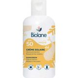 Biolane Çocuklara Özel Hassas Formüllü, Cildi Tahriş Etmeyen Vücut Güneş Kremi SPF50 125 ml
