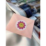 Bisaccia Pembe Papatya Etiketi Gülümseyen Surat Yuvarlak Mat Sticker 4 cm (100 Adet)