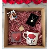 Bk Gift Kişiye Özel Ahşap Fotoğraf Tutucu & Sevgililer Günü Tasarımlı Kupa & Kalp Mum & Papatya Kolye Hediye Kutulu Set, Sevgiliye Hediye, Yıl Dönümü Hediyesi - Renk - Renkli