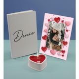Bk Gift Kişiye Özel Isimli Beyaz Defter Dekoratif Çerçeve ve Kalp Taş Obje Kokulu Mum Hediye Seti-1, Sevgiliye Hediye, Arkadaşa Hediye