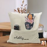 Bk Gift Kişiye Özel Kadın Karikatür Tasarımlı Organizer Kumanda ve Atıştırmalık Cepli Sarı Kırlent YASTIK-101 Arkadaşa , Cepli Yastık