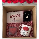 Bk Gift Kişiye Özel Kutlama Kartı & Sevgililer Günü Tasarımlı Kupa & Kalp Mum & Papatya Kolye Hediye Kutulu Set, Sevgiliye Hediye, Yıl Dönümü Hediyesi - Renk - Renkli