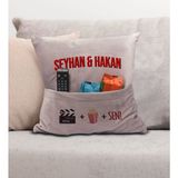 Bk Gift Kişiye Özel Tasarımlı Organizer Kumanda ve Atıştırmalık Cepli Pembe Kırlent Yastık- 1, Ev Dekoru, - 43 x 43 cm - Renkli
