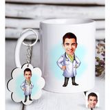 BK Kişiye Özel Erkek Doktor Karikatürlü Beyaz Kupa ve Anahtarlık Hediye Seti-1