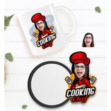 BK Kişiye Özel Kadın Chef Karikatürlü Beyaz Kupa ve Ahşap Bardak Altlığı Hediye Seti-11