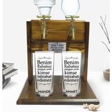 BK Kişiye Özel Renkli Baskılı Benim Rahatsız Olduğum Yerde Tasarımlı Ikili Rakı Bardağı ve Çift Musluklu Doğal Ahşap Rakı Standı-1