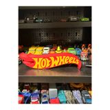 BNB ART Model Araba Koleksiyonu İçin Alev Temalı Dekoratif Logo Standı - Diecast Raf Ve Masa Üstü Yazı Dekoru