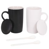 BPFY 16 oz Kapaklı ve Kaşıklı 2'li Seramik Kahve Kupası Seti, Süt Kupası Klasik Kupa Çay, Kahve, Kakao, Siyah ve Beyaz Evlilik veya Çiftler için İçki Kupaları (473 ml)
