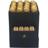 Brk Boutique Kare Siyah Kutuda Ferrero Rocher ve Makaron
