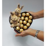 Brk Boutique Siyah Kalp Kutu Içerisinde Peluş Tavşan ve Ferrero Rocher - 1 Adet