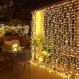 BSSM 8 Fonksiyonlu 2.5x2.5 m 12 Saçaklı 180 Ledli Kablolu Fişli Perde Led