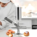 Bu manuel paslanmaz çelik makine, donut doldurma, pasta krema enjektörü, 1 uzun nozul ve 3 kısa fırın, mutfaklar ve restoranlar için.