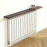 Bu modern, koyu kahverengi ahşap radyatör rafı (90 x 20 cm), oturma odası ve yatak odası için yerden tasarruf sağlayan askılı bir vitrin rafıdır, şık radyatör örtüsü